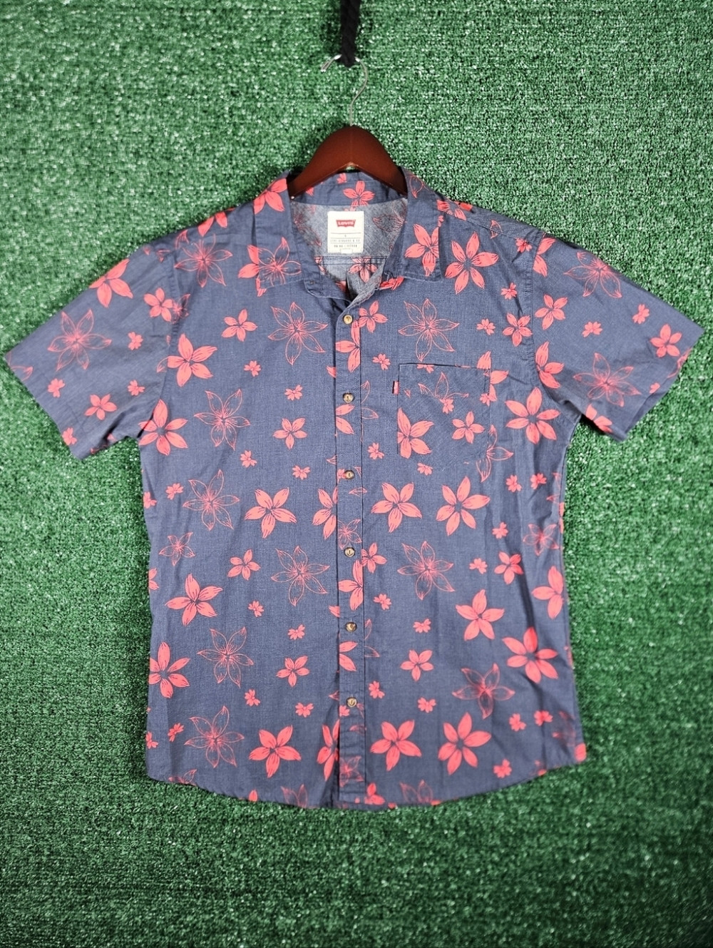 Levis Strauss & Co. Floral Short-Sleeve Shirt - Blue w/Red Flowers / Mens Size L